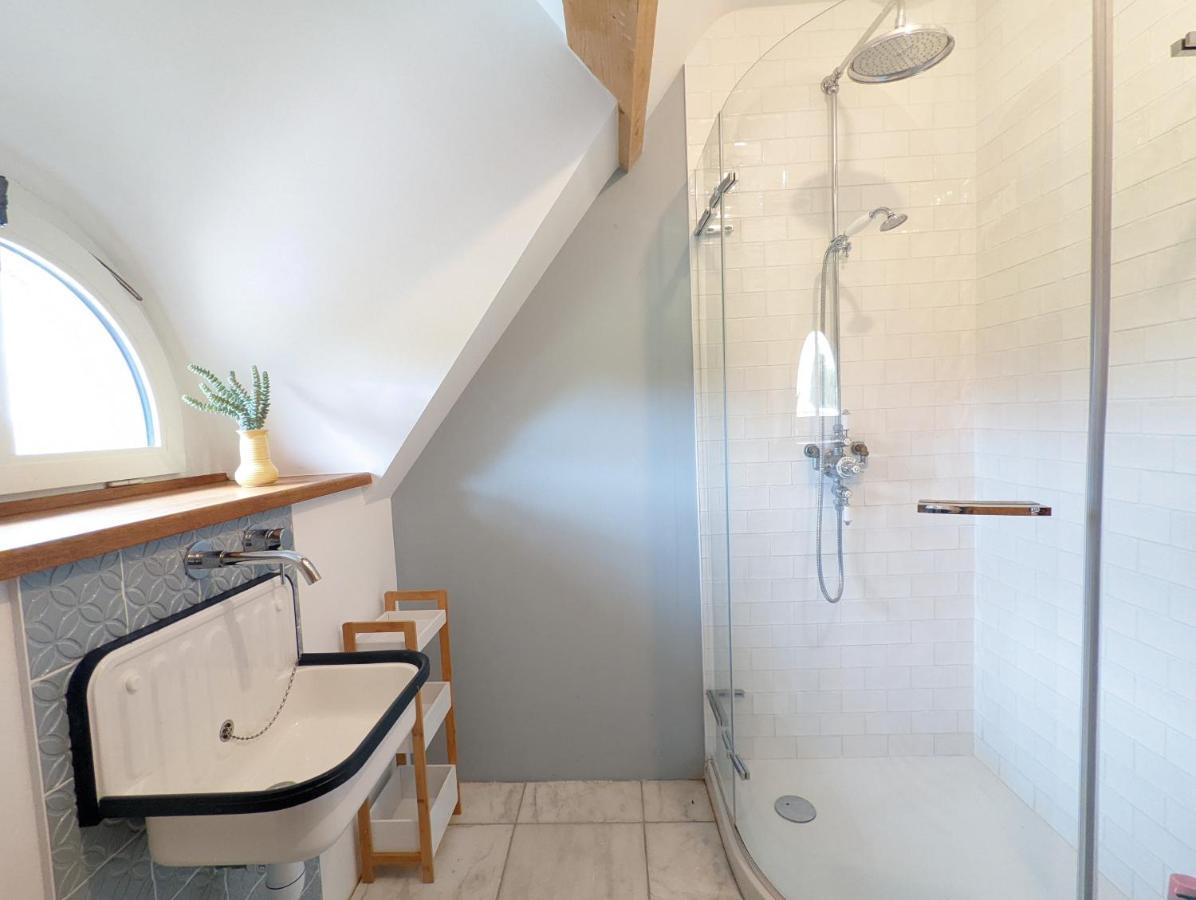Maison Typique Bretonne Avec Toit De Chaume Holiday home