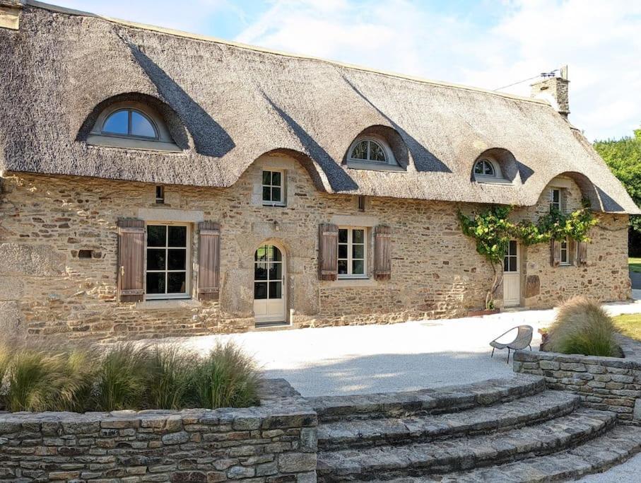 Maison Typique Bretonne Avec Toit De Chaume Holiday home Camors